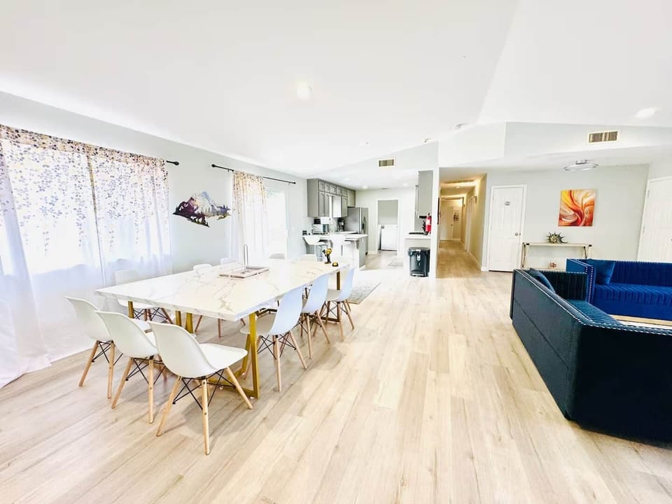 Dining room 2