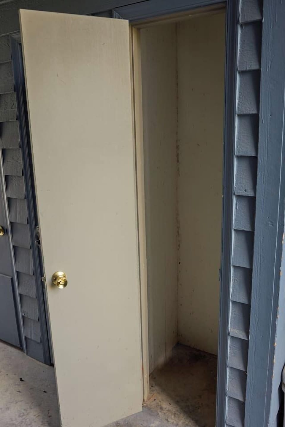 dedicated ski closet