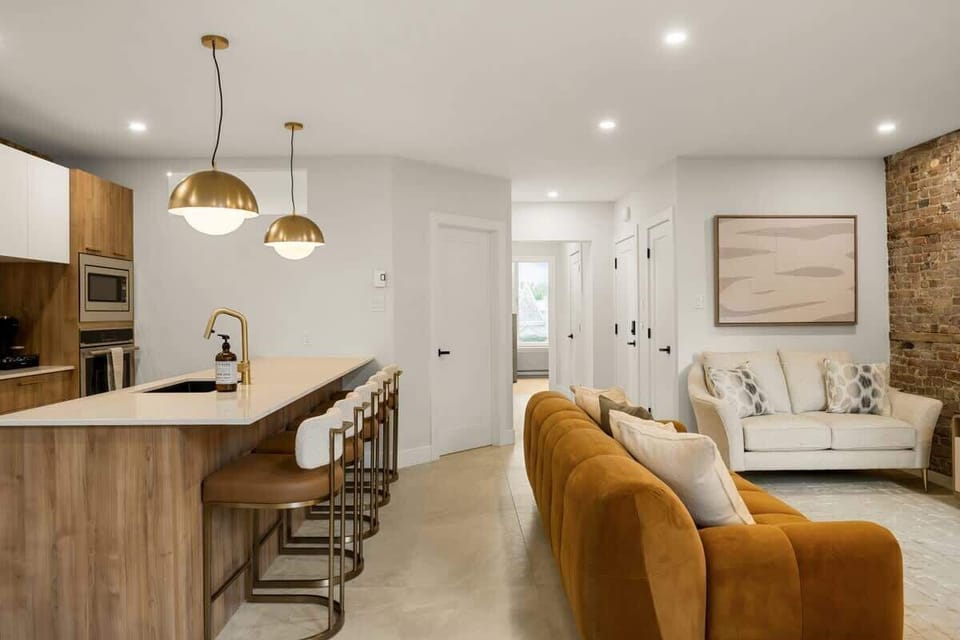 Robin Couet-4276 rue saint-Denis, Montréal-3