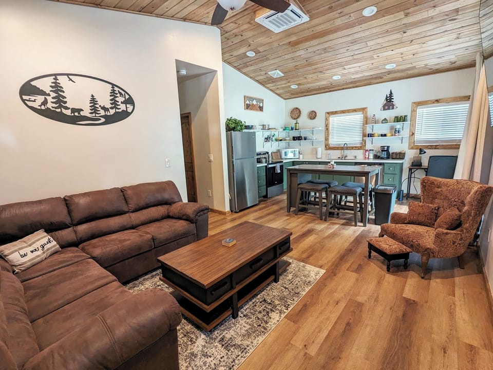 Cozy Cottage Great Room