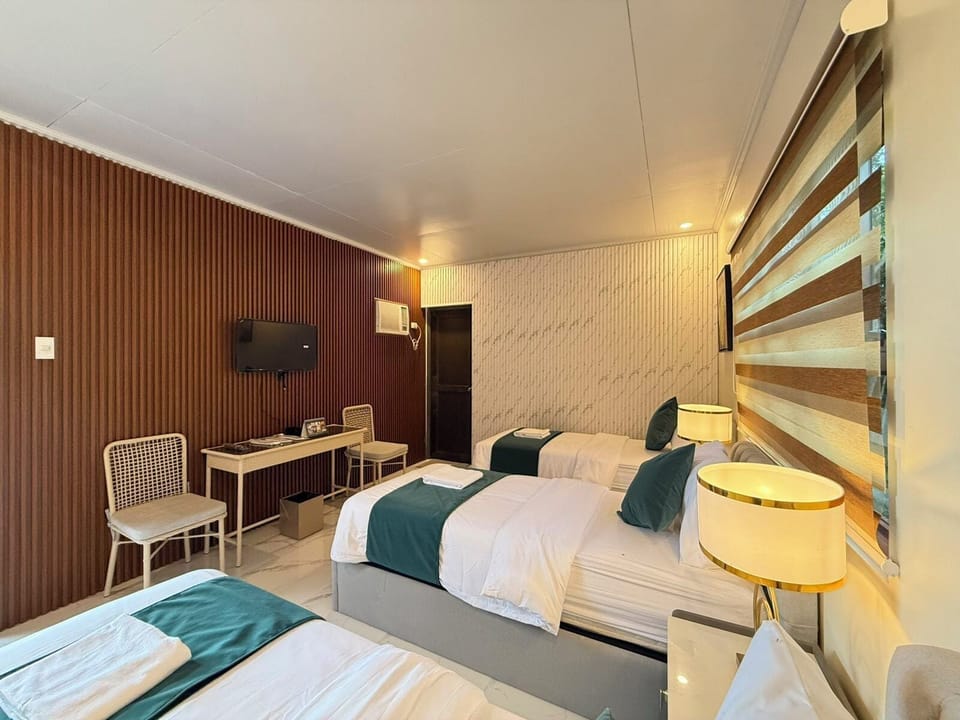 Basic Triple Room | Desk, laptop workspace, free WiFi
