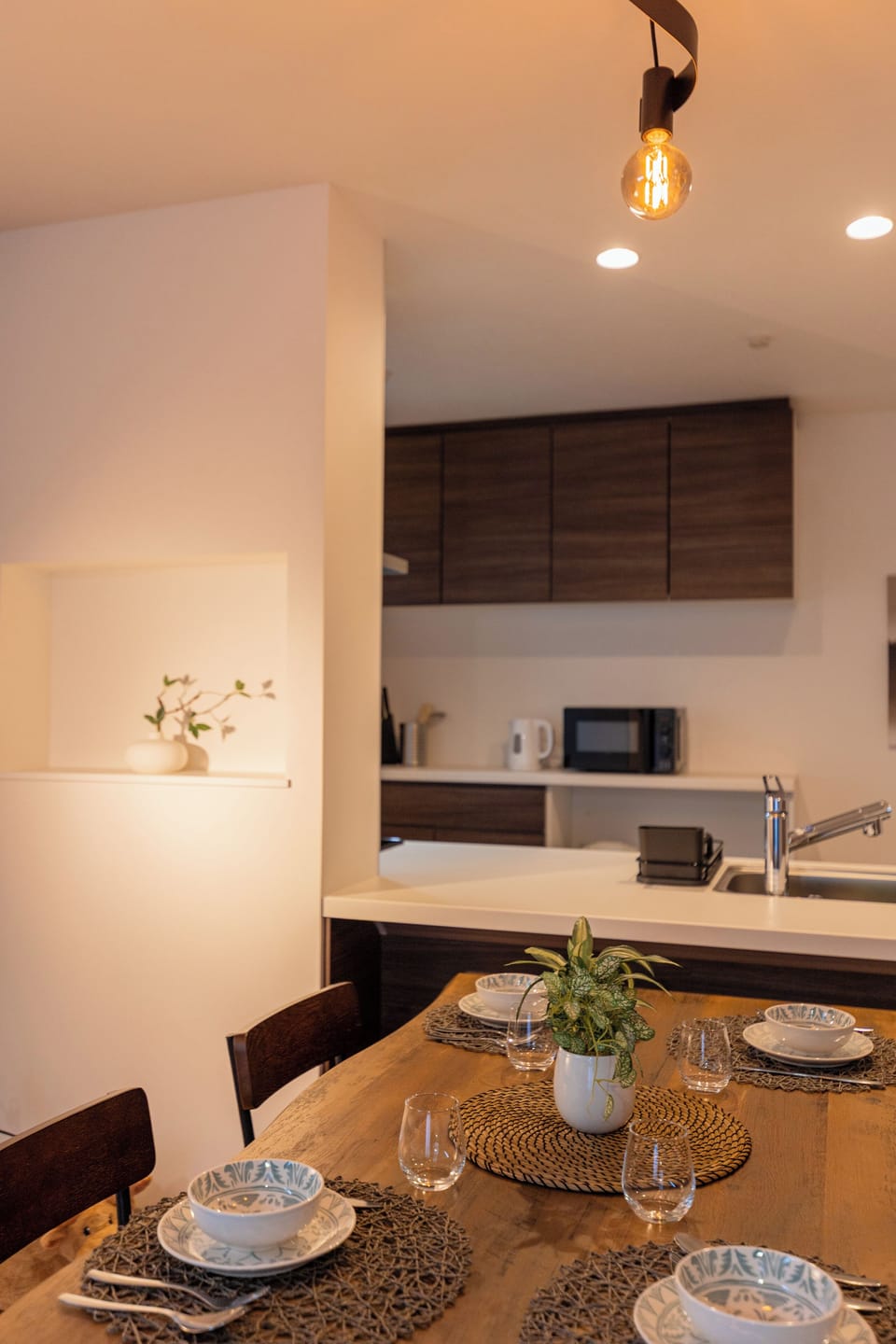 Comfort House, Non Smoking, Balcony | In-room dining