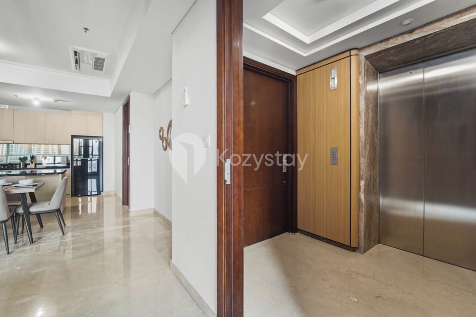 Apartment, 3 Bedrooms, City View | Living area