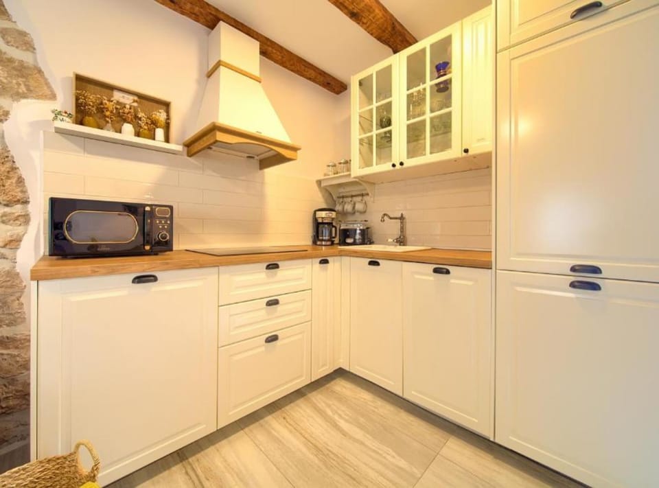 Apartment (One-Bedroom Apartment With Terrace An) | Private kitchen | Fridge