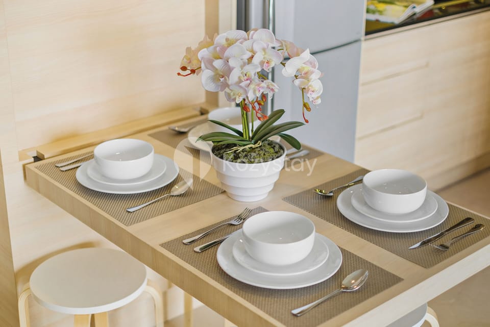 Apartment, 2 Bedrooms, City View | Living area | 43-inch Smart TV with cable channels, Netflix, streaming services