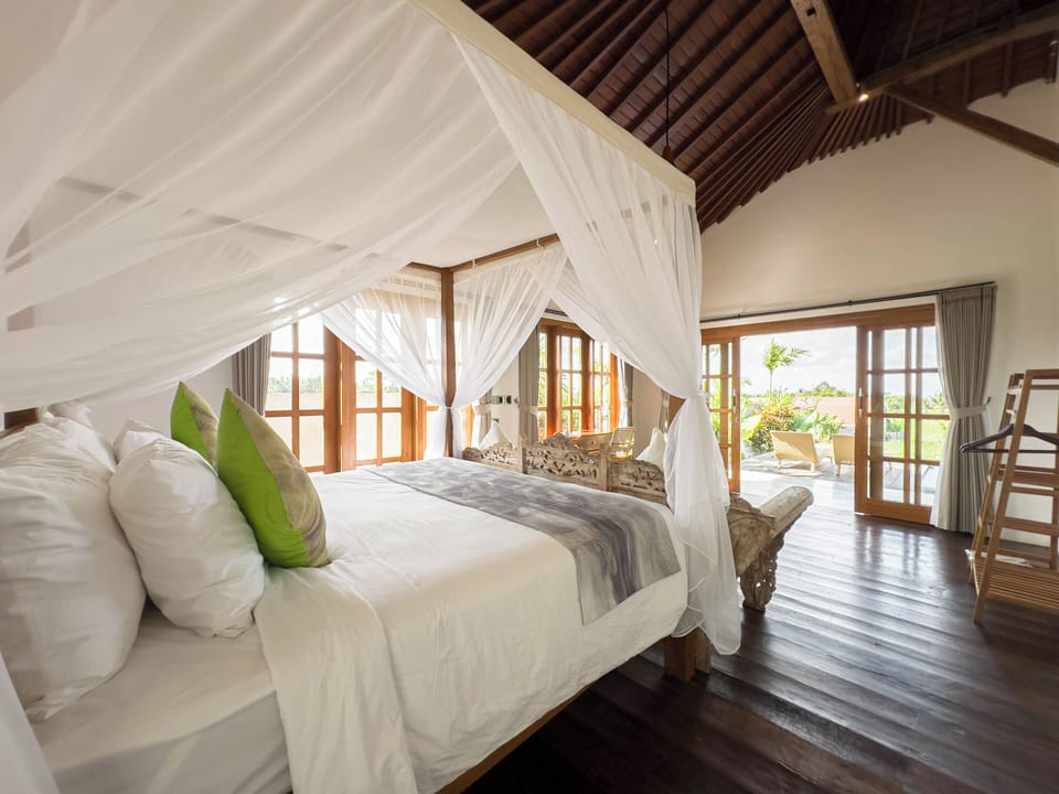 Villa, 2 Bedrooms, Pool View | Desk, free WiFi