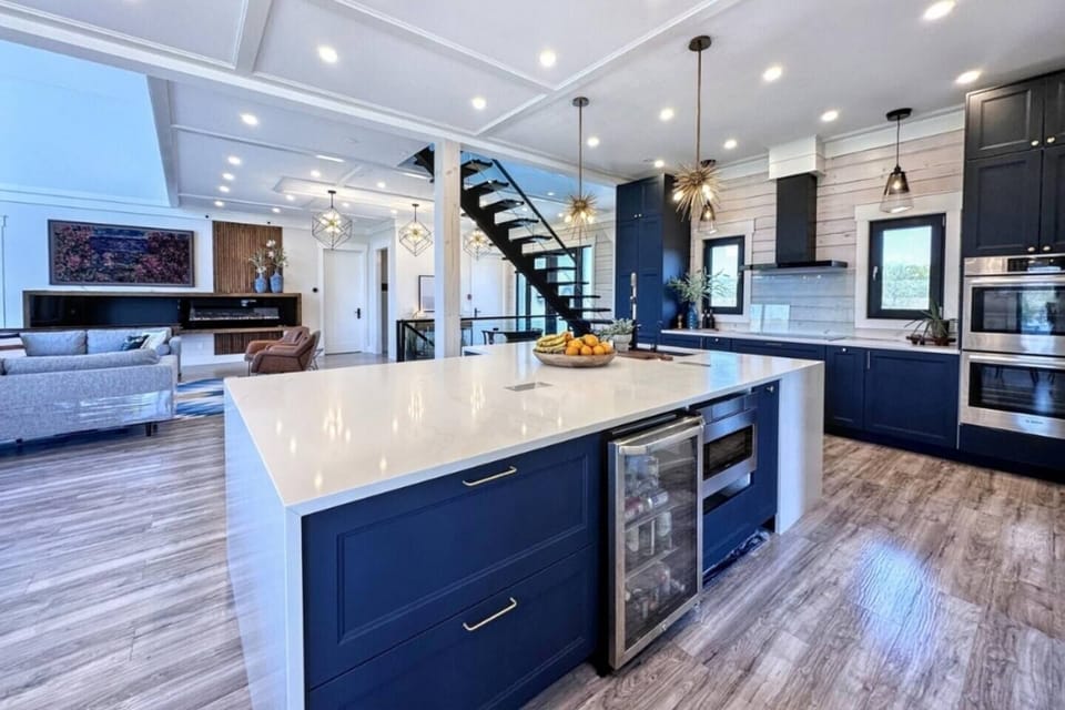 Kitchen Island (1)