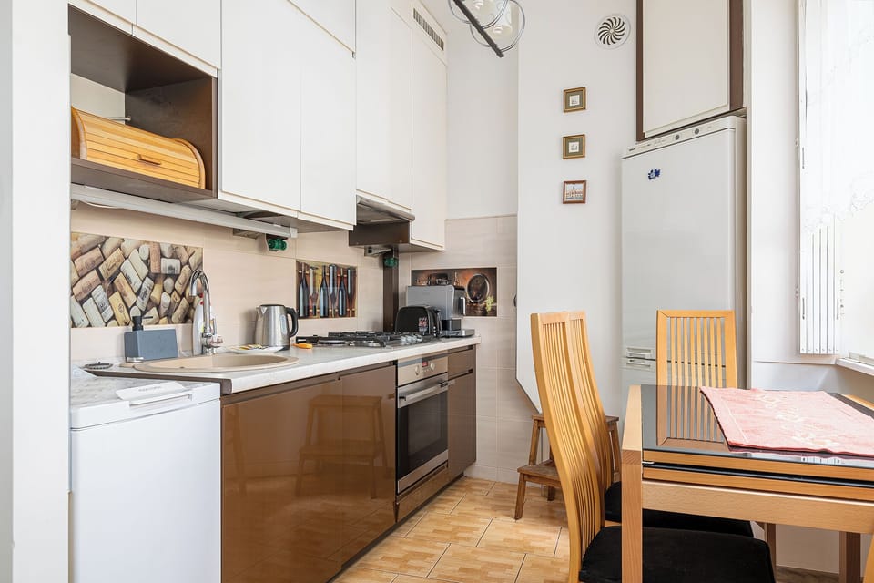 Apartment | Private kitchen | Coffee/tea maker, electric kettle