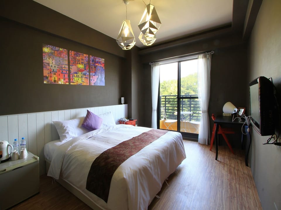 Elite Double Room | Individually decorated, desk, blackout drapes, free WiFi