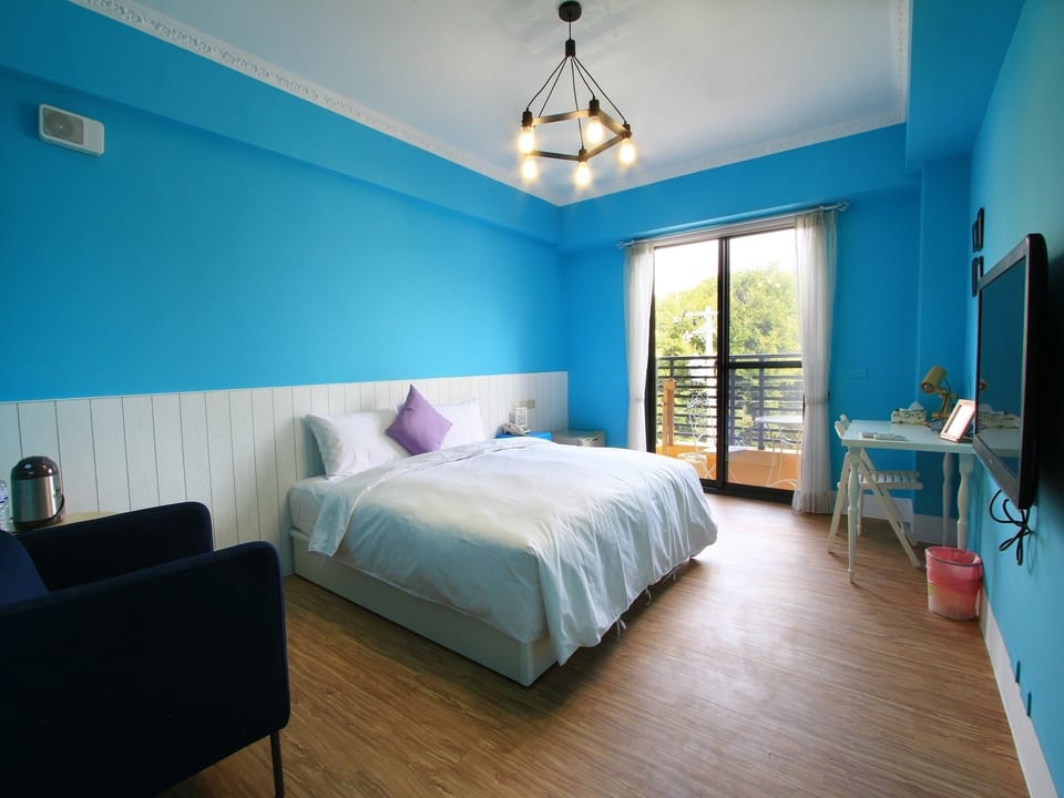 Elite Double Room | Individually decorated, desk, blackout drapes, free WiFi