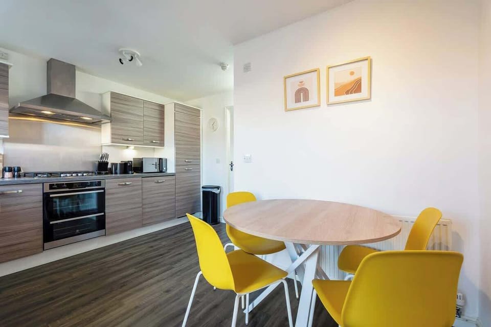 
Fully equipped kitchen. Perfect for an evening meal with friends, colleagues or family!
