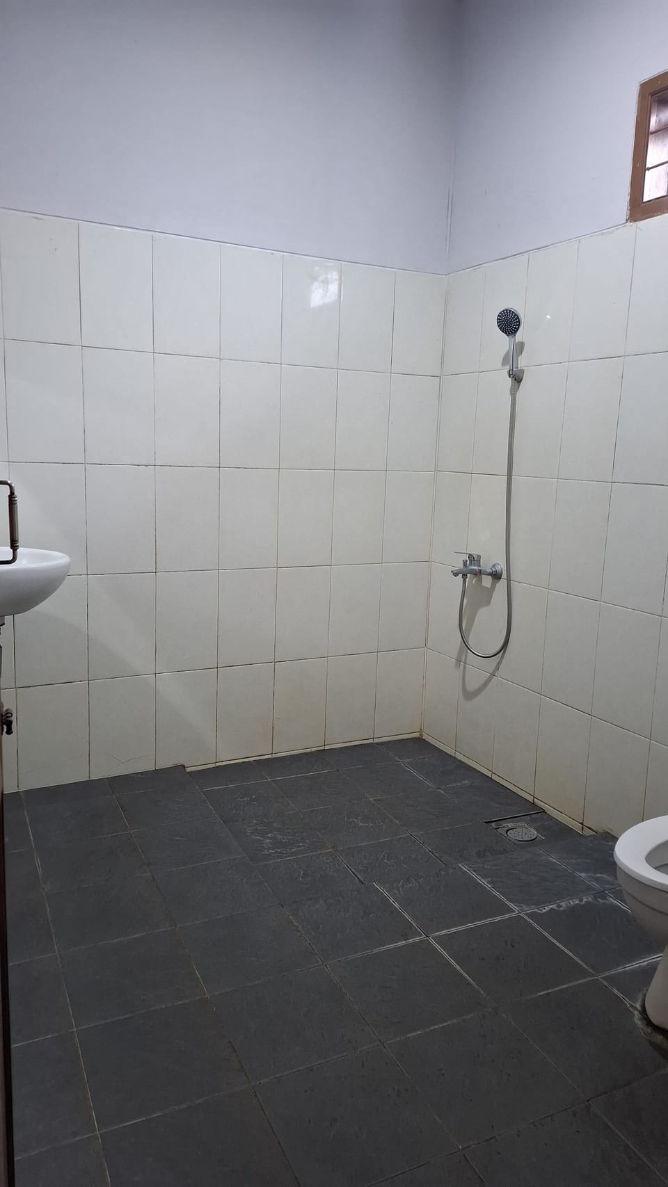 Family Triple Room, Pool View | Bathroom
