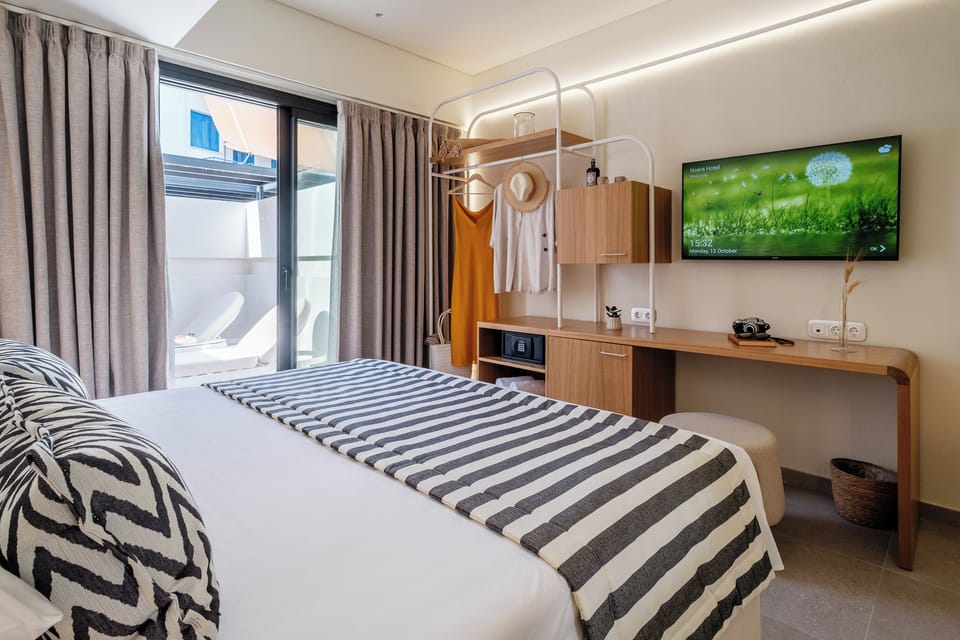 Gaia Room | In-room safe, desk, laptop workspace, soundproofing