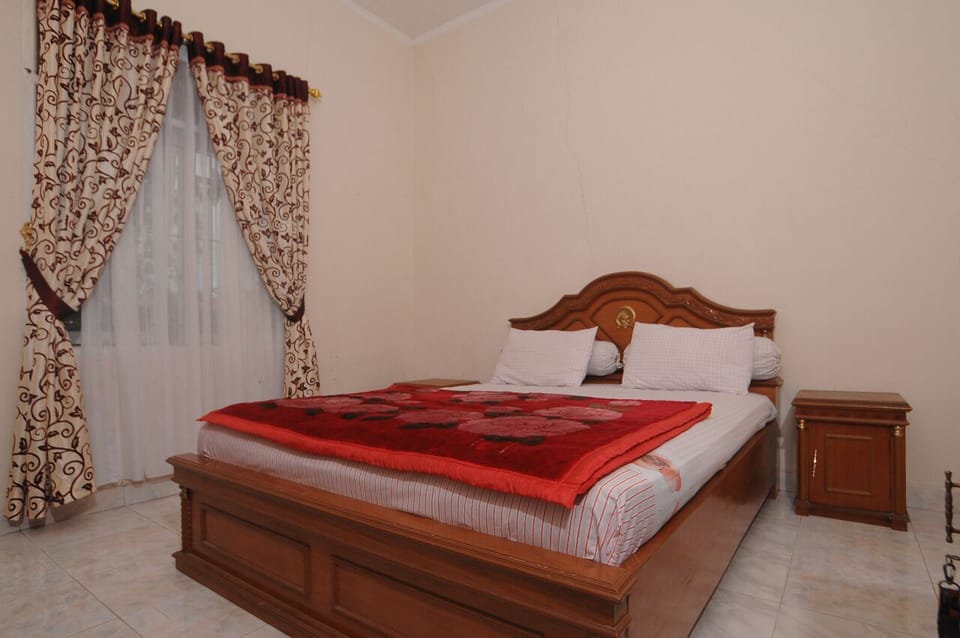 Standard Double Room | Free WiFi