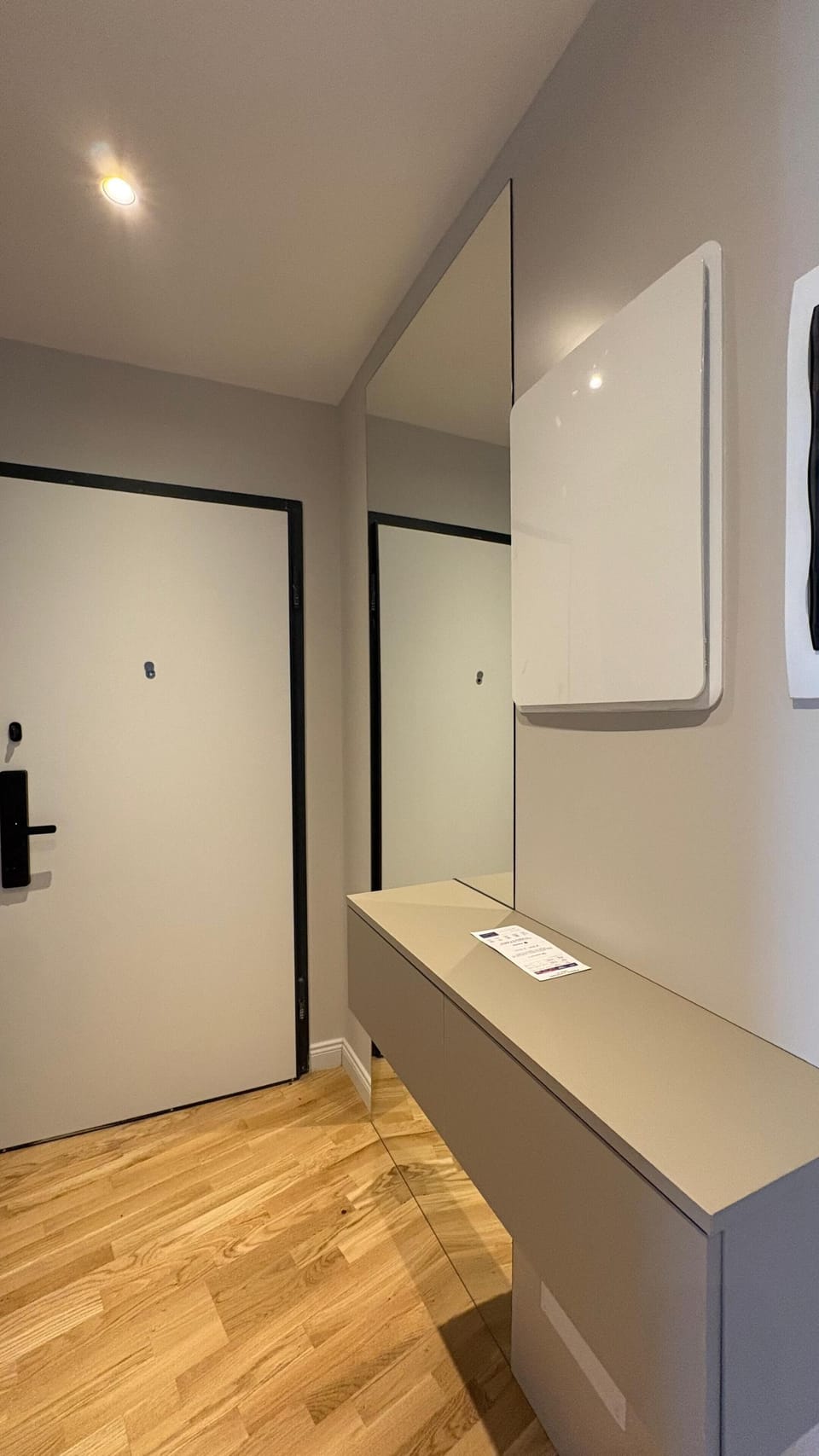 Three-Bedroom Deluxe Apartment | Free WiFi