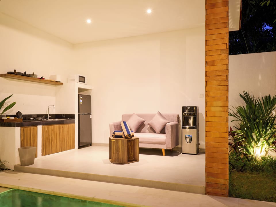 Deluxe Villa, 1 Bedroom, Private Pool | Private kitchen | Fridge, microwave, stovetop, electric kettle