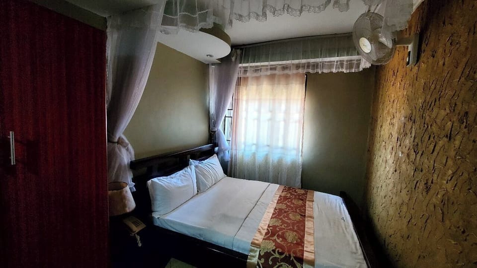 Pillowtop beds, free WiFi, bed sheets