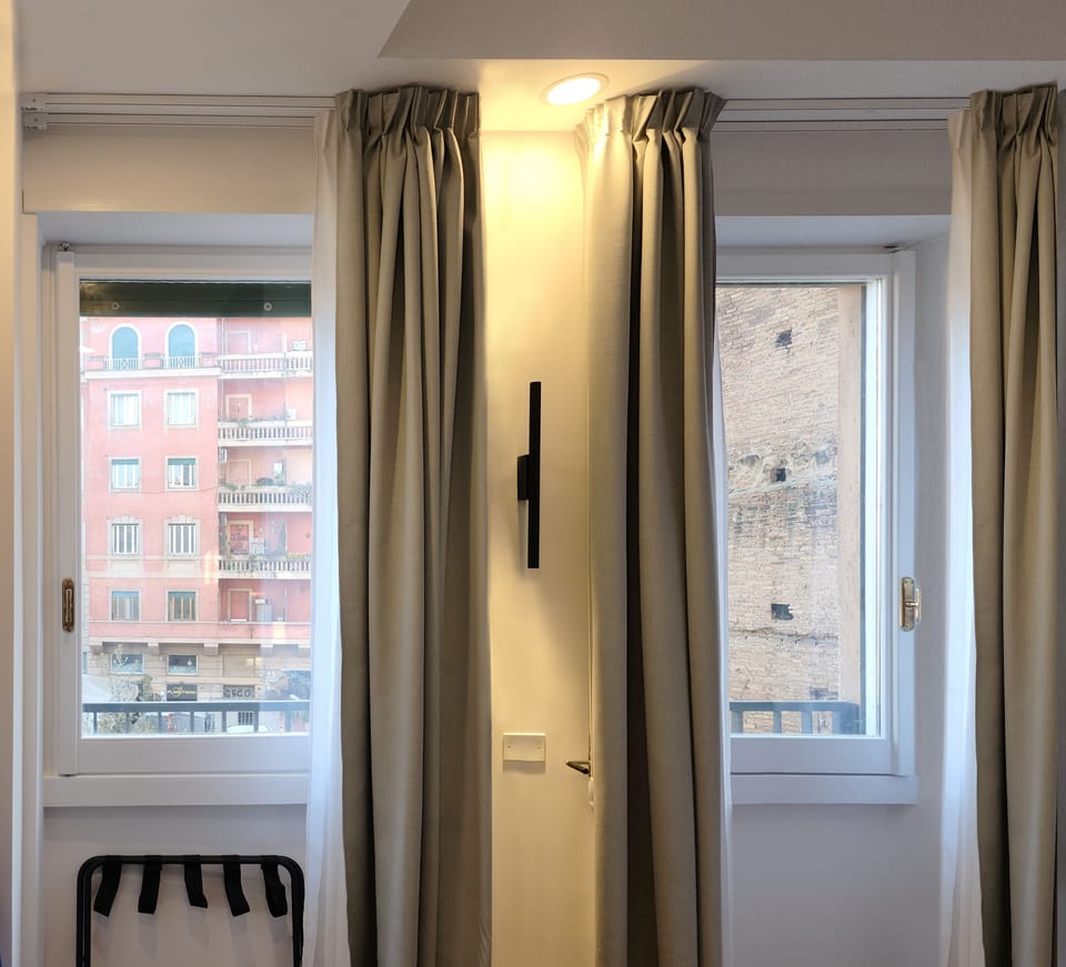 Deluxe Double Room, City View (Notte) | City view