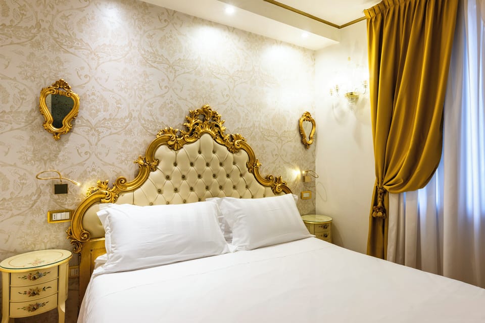 Standard Double Room Single Use | Hypo-allergenic bedding available, minibar, in-room safe, desk