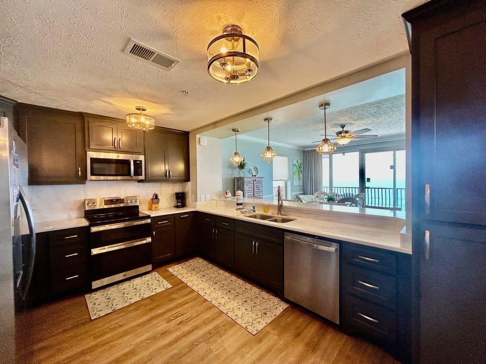 Condo, Multiple Beds (Hidden Dunes 1605) | Private kitchen | Oven, toaster