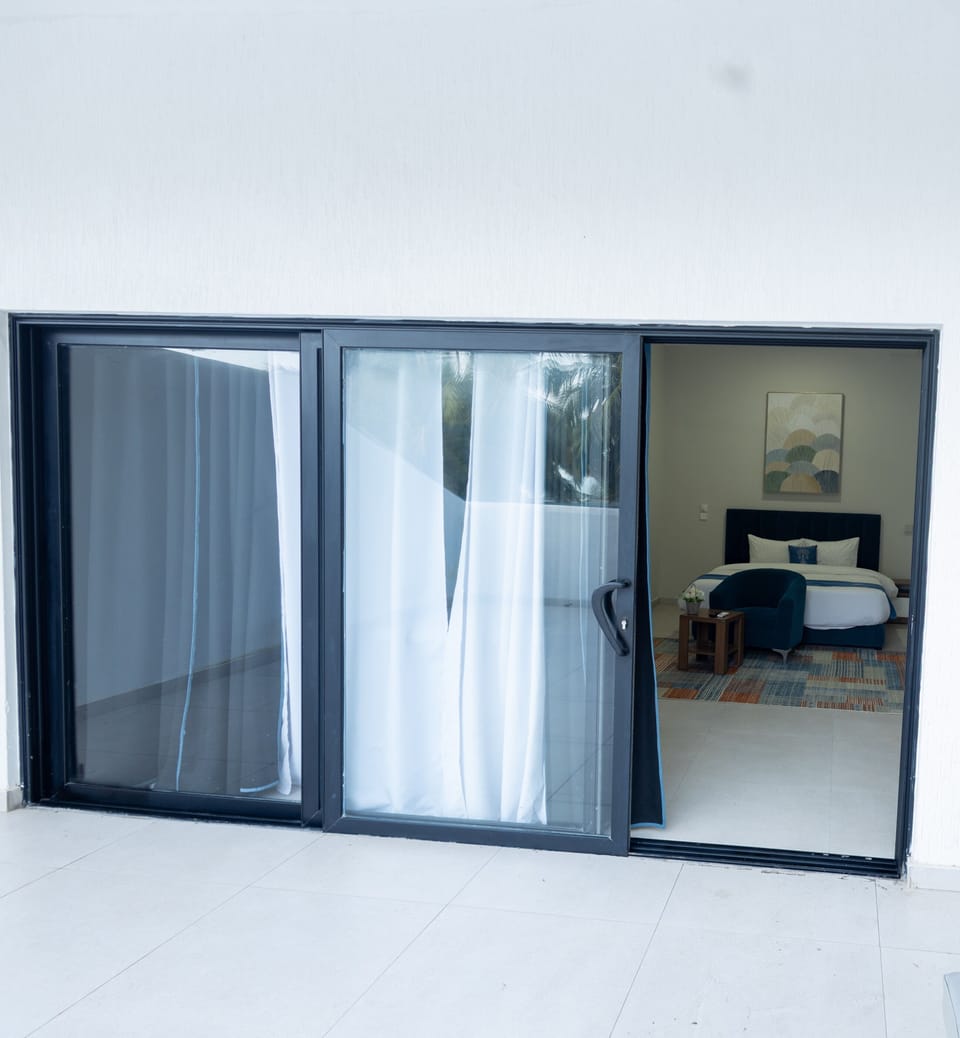 Superior Room, Garden View | Laptop workspace, blackout drapes, iron/ironing board, WiFi (free)
