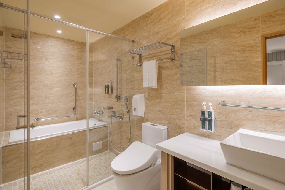 Shower, hydromassage showerhead, hair dryer, slippers