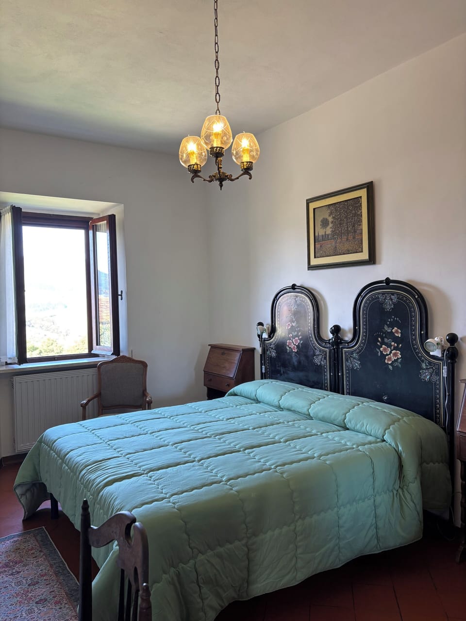 Deluxe Room, Hill View | Bathroom | Hair dryer, bidet, towels, soap