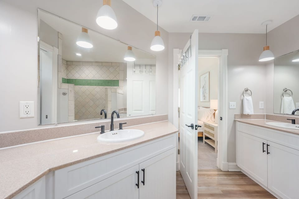 Third Level Master Bathroom