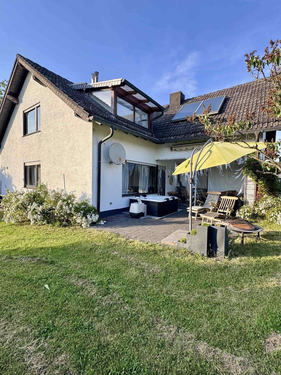 garden with terrace with private hot tub Garden Suite