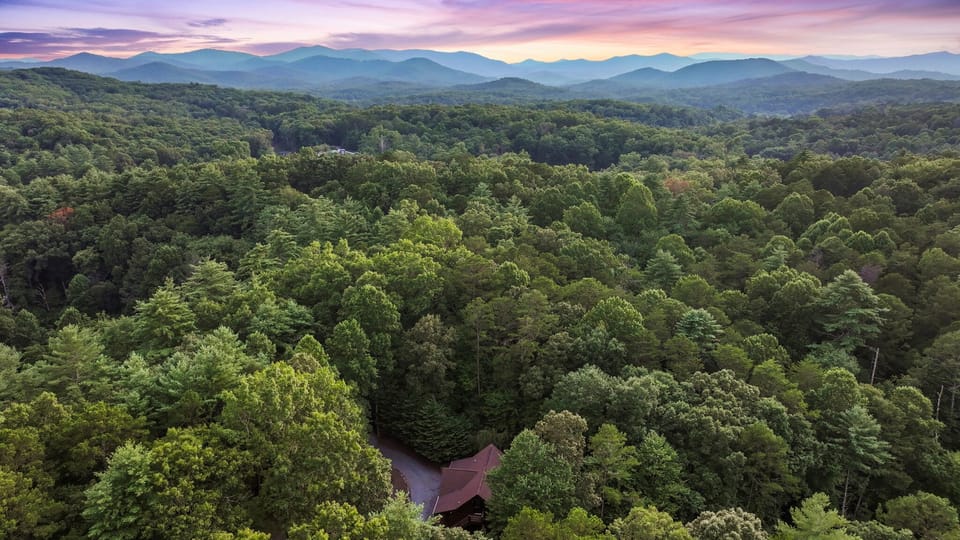 Tucked away in a sea of green, where mountain views meet endless skies, your private escape awaits.