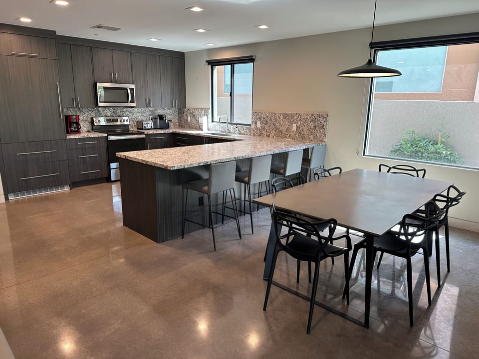 Kitchen/Dining