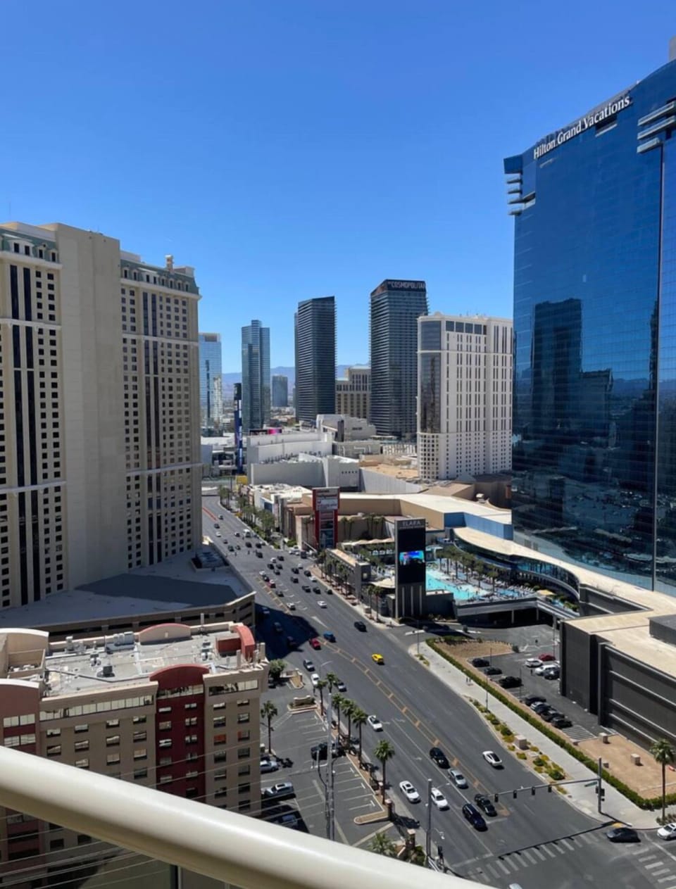 Harmon Ave! F1 views!