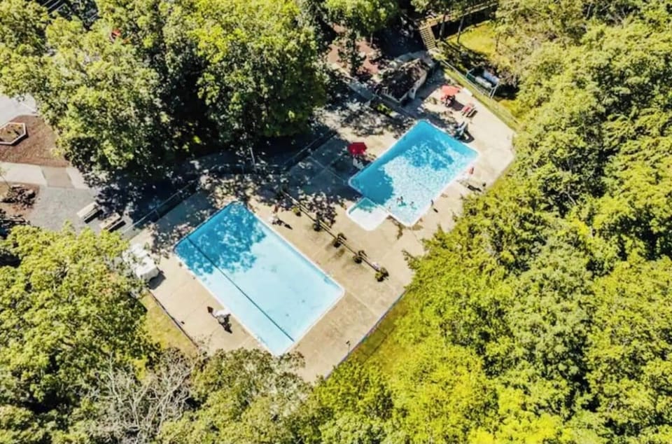 Community pool open Memorial Day Weekend thru Labor Day Weekend