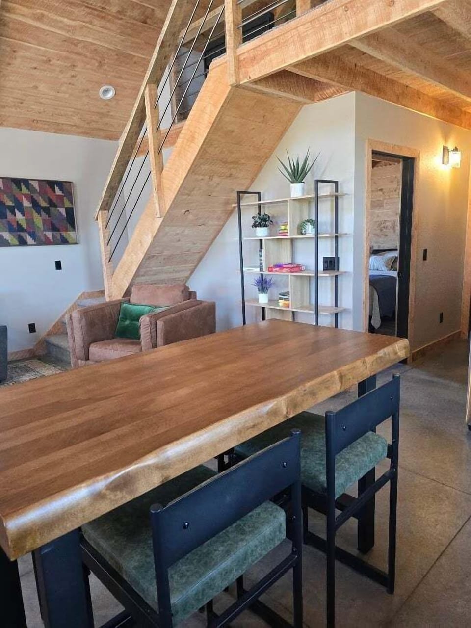 Mountain modern décor throughout the comfortable cabin.