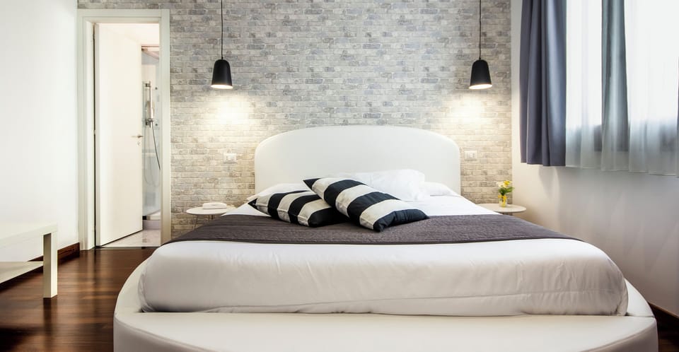 Classic Double Room, 1 Bedroom, Annex Building | Premium bedding, down comforters, Select Comfort beds, minibar