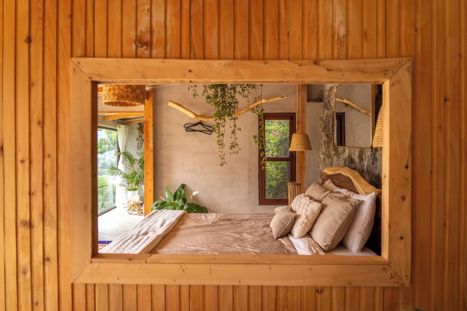 Deluxe Studio Suite | Blackout drapes, WiFi (free), individually decorated