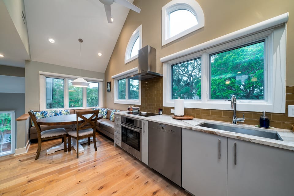 Let the outdoors in with these kitchen views.