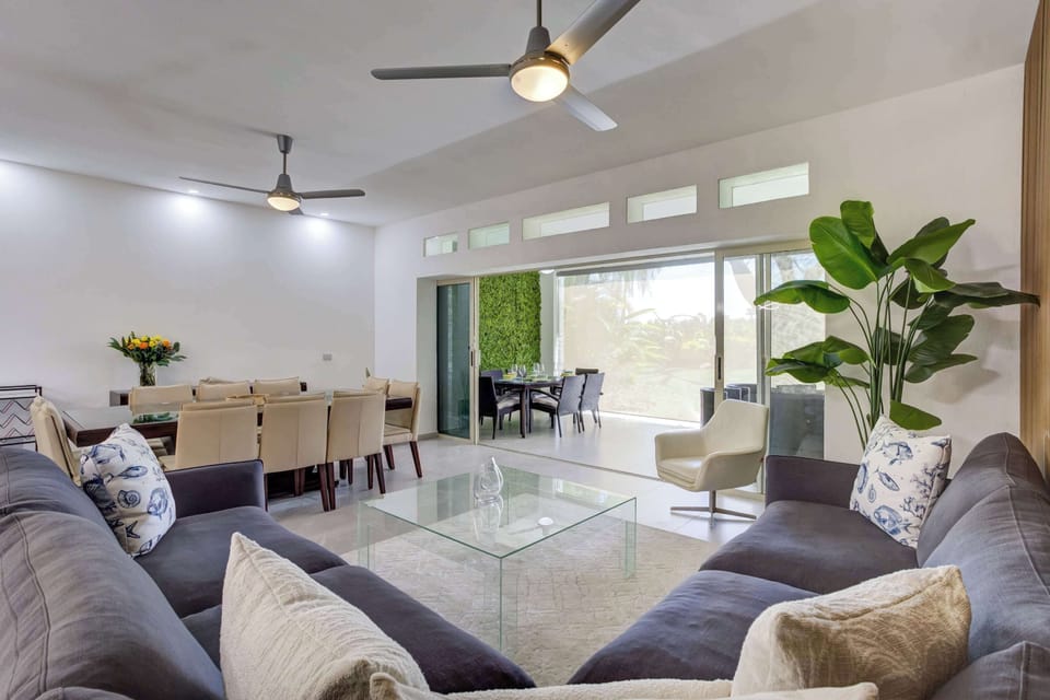 Living room with view and private access to the terrace. Enjoy views of the golf course 