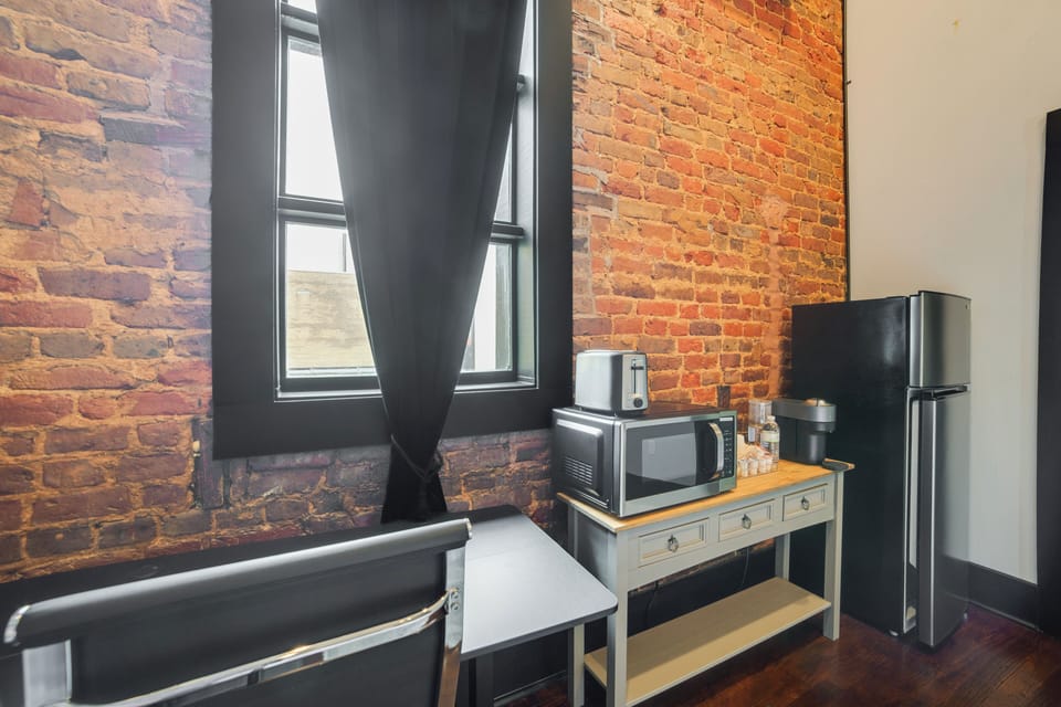 Desk & Kitchenette
