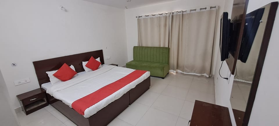 Deluxe Room | Free WiFi