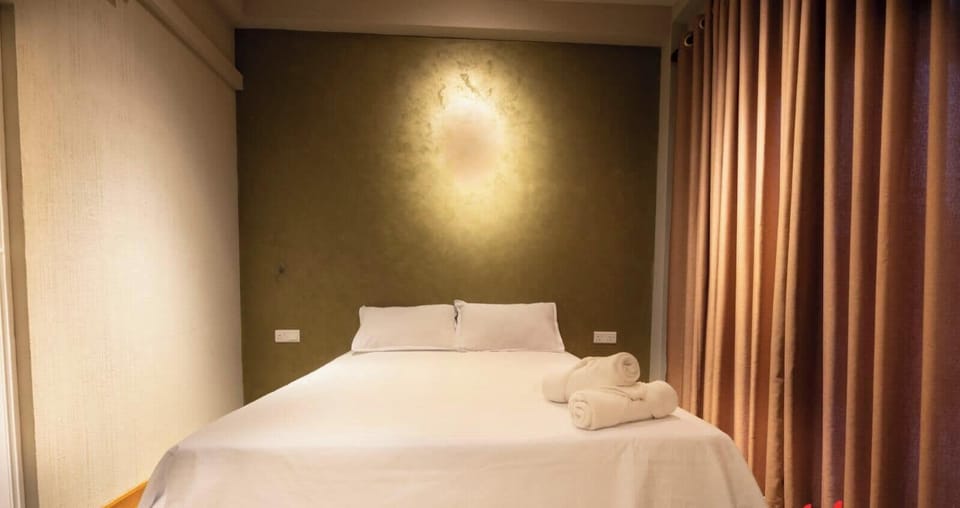 Deluxe Double Room, Balcony | Desk, laptop workspace, free WiFi