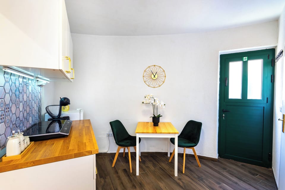 Comfort Apartment | Private kitchen | Coffee/tea maker, electric kettle, eco-friendly cleaning products
