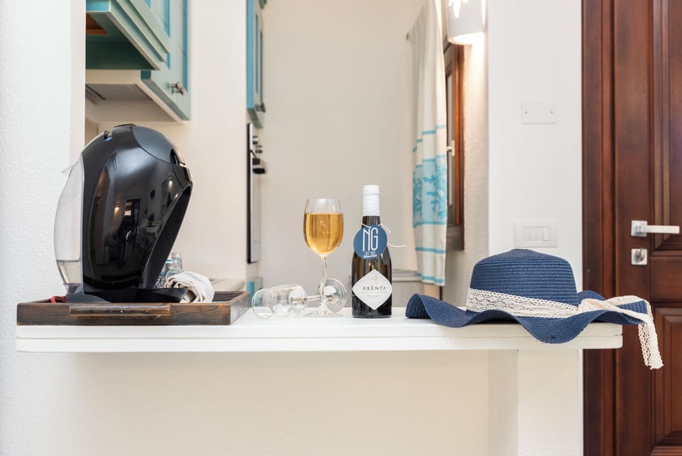 House, Patio, Garden View | Private kitchen | Electric kettle, highchair