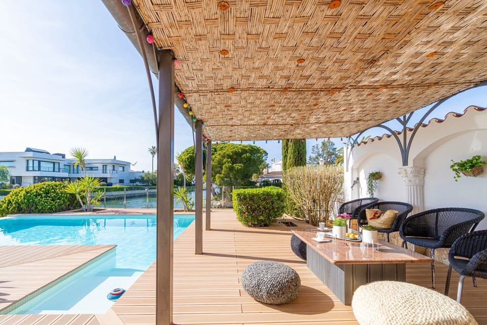 Holiday Home Swimming Pool
