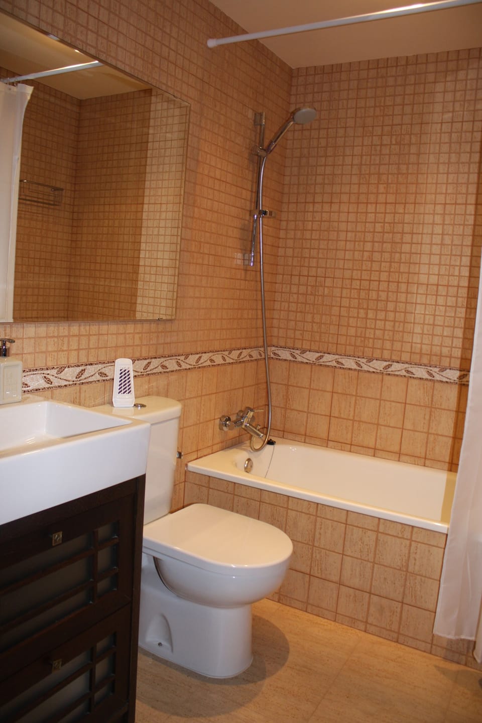Twin Room, Resort View | Desk
