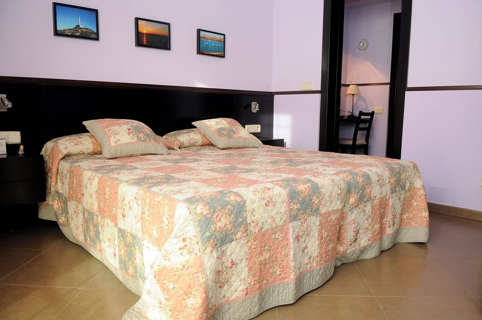 Twin Room, Resort View | Desk