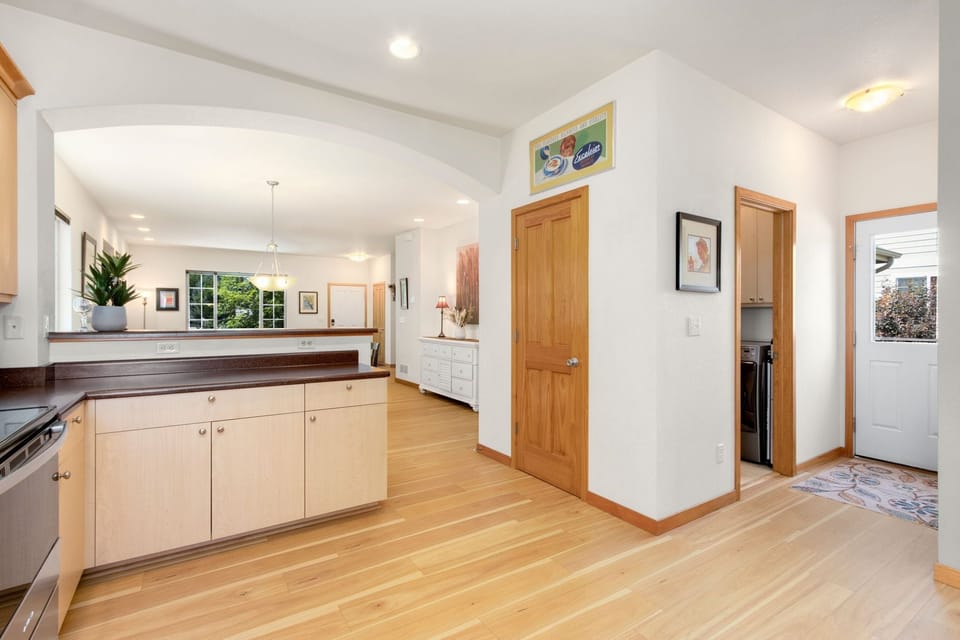 House, Multiple Beds, Patio, Garden View (2838 Annelise Way) | Private kitchen | Fridge, microwave, oven, stovetop