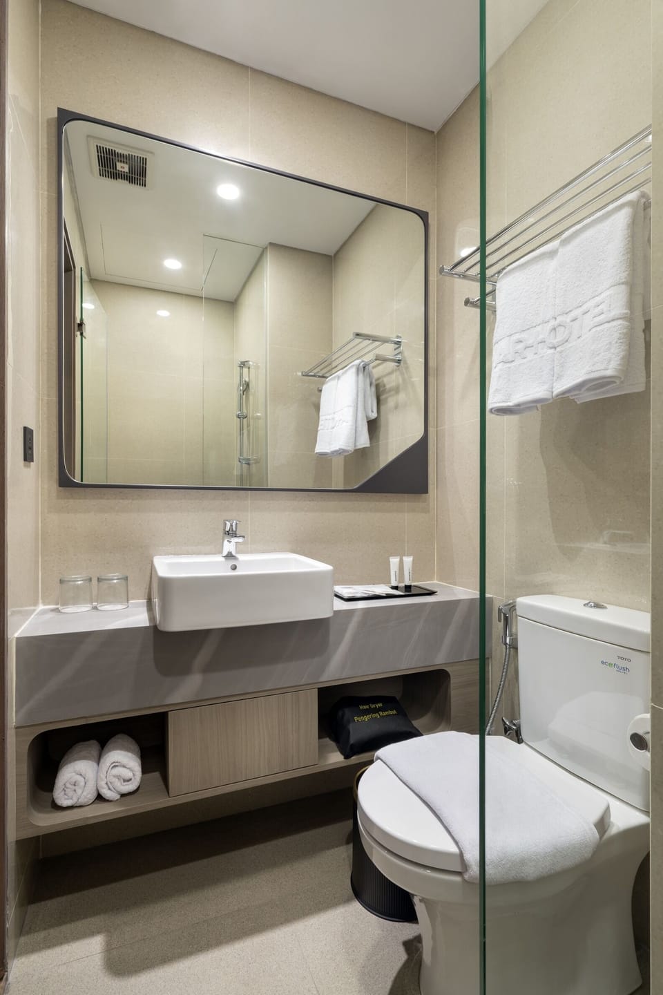 Deluxe Double Room | Bathroom