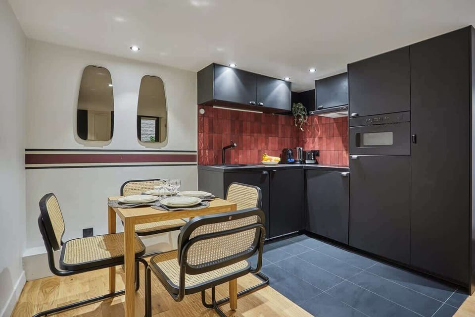 Espace repas / cuisine équipée