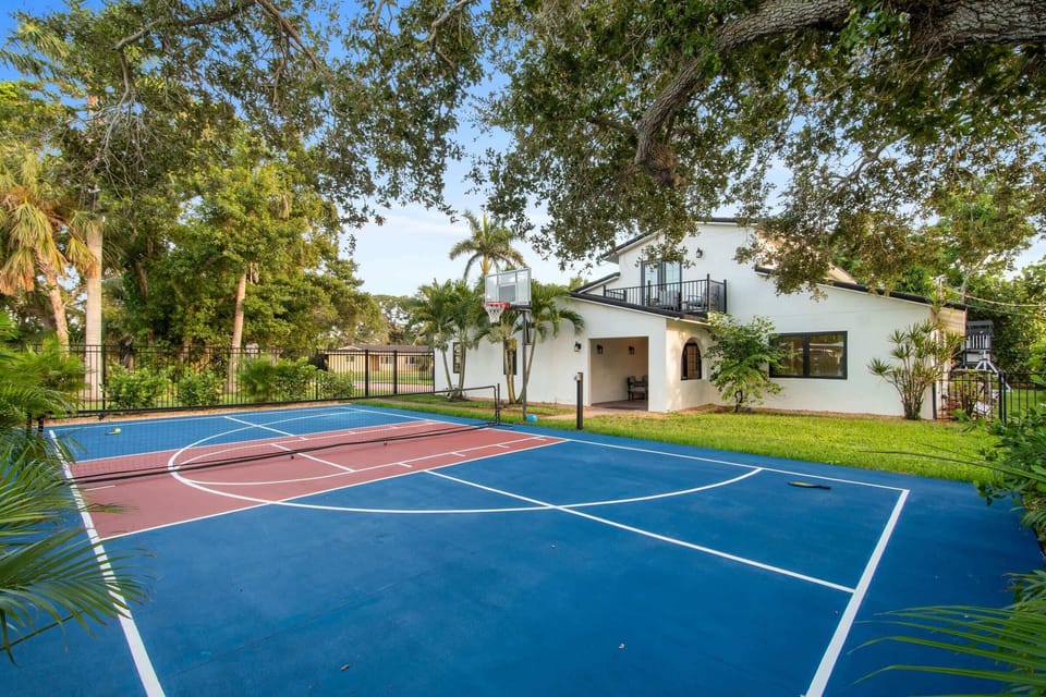 Sport court